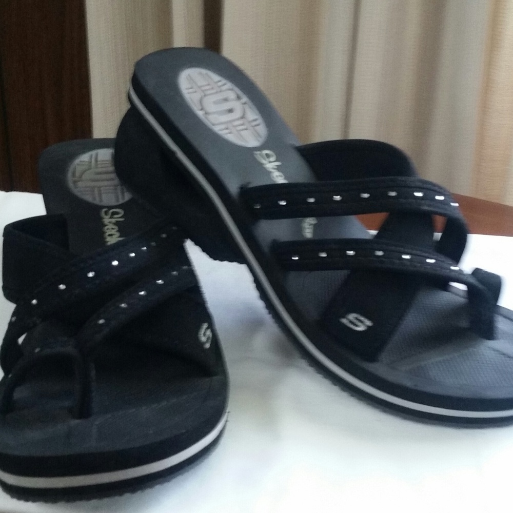 Skecher Cali Sandals / Size 9